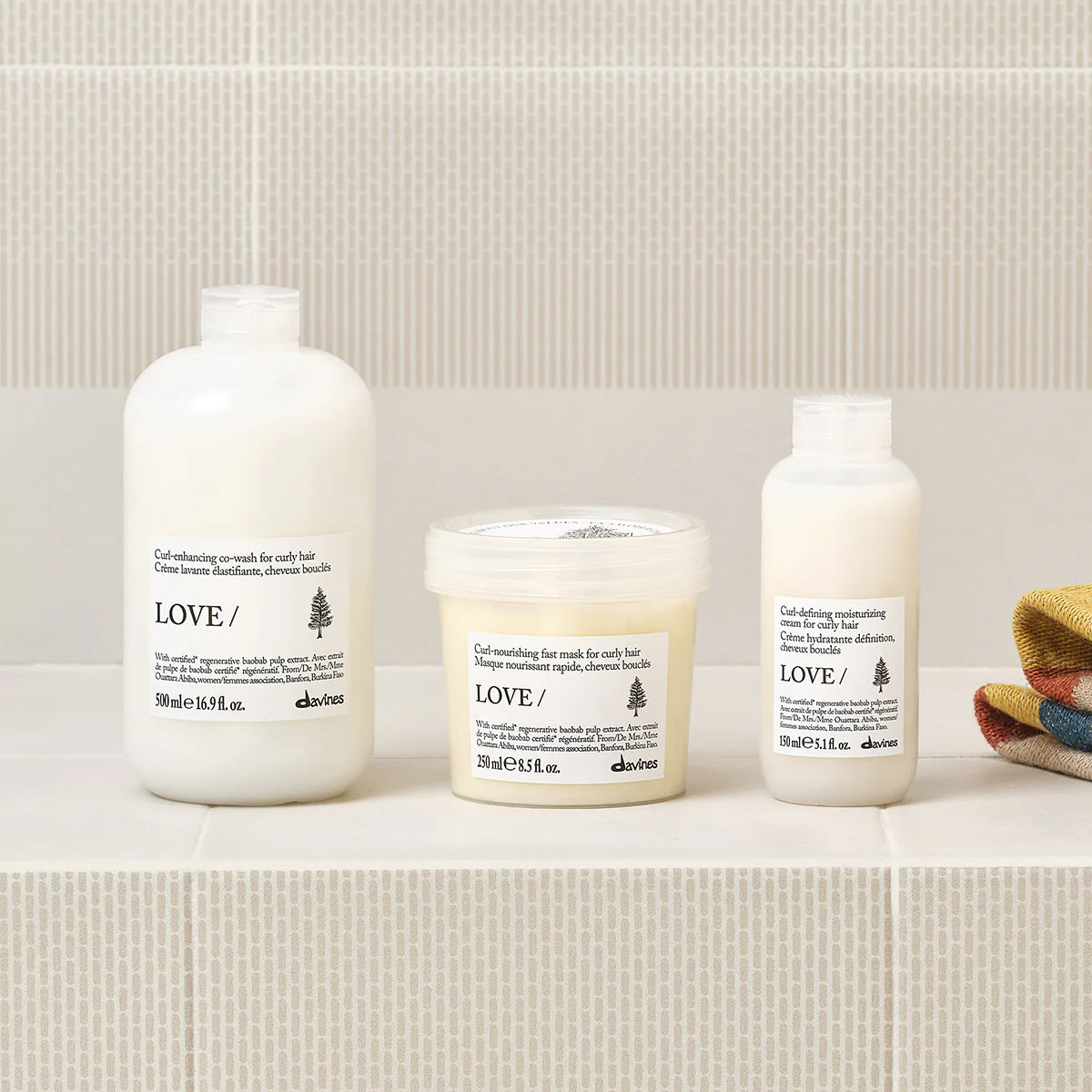 Love Curl Co-Wash - Davines Cyprus